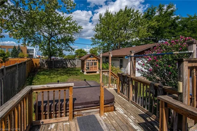 Additional image 37 of 77 Roberts Cres