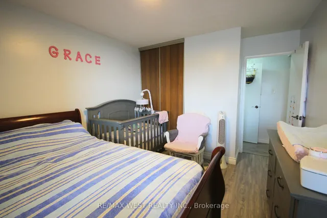 Additional image 7 of 3380 Eglinton Ave Unit 801
