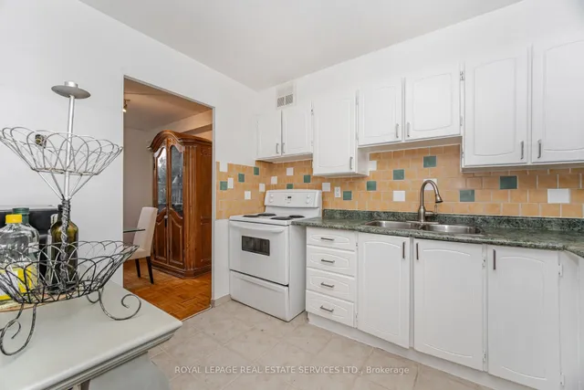 Additional image 12 of 10 Edgecliff Gfwy Unit 303