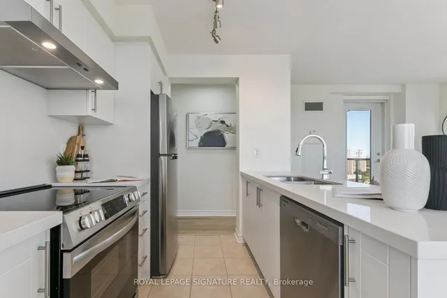 Additional image 11 of 18 Kenaston Gdns Unit 1307