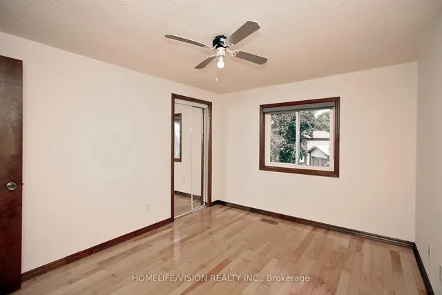 Additional image 17 of 12 Relroy Crt