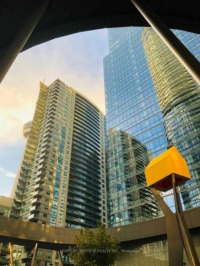 12 York St Unit 1605