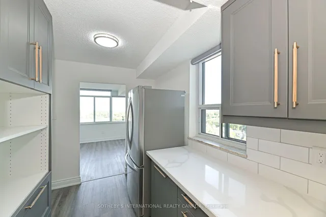 Additional image 9 of 3000 Bathurst St Unit 1205