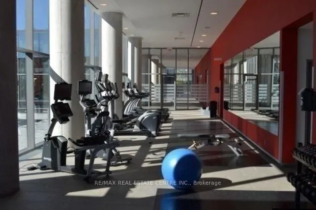 Additional image 20 of 105 The Queensway Unit 1010