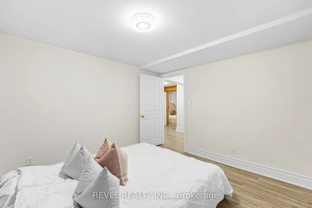 Additional image 41 of 63 Crosland Dr