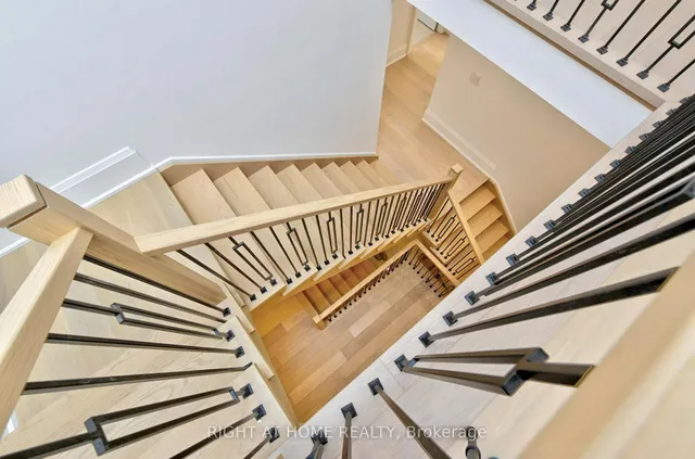 Additional image 23 of 27 Hurlingham Cres