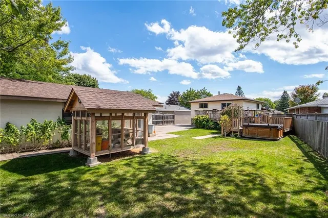 Additional image 41 of 77 Roberts Cres