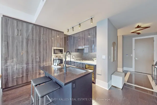 Additional image 15 of 29 Queens Quay Unit 813