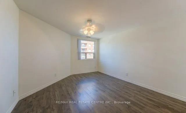 Additional image 17 of 20 Ellen St Unit 405