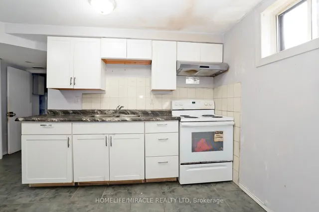 Additional image 32 of 66 Avening Dr