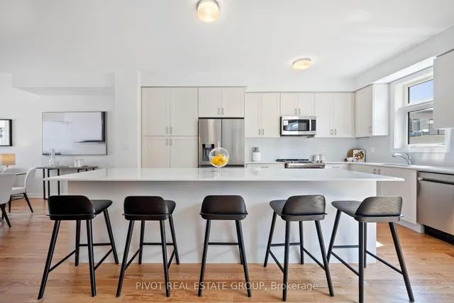 Additional image 13 of 26 Danielle Moore Circ