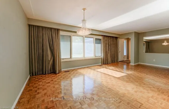 Additional image 11 of 12 Old York Cres