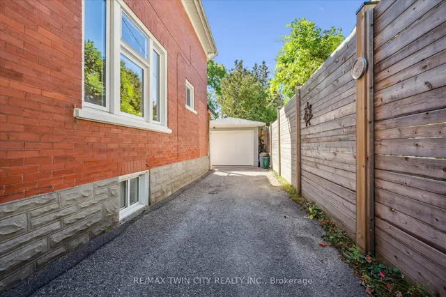 Additional image 35 of 45 Samuel St