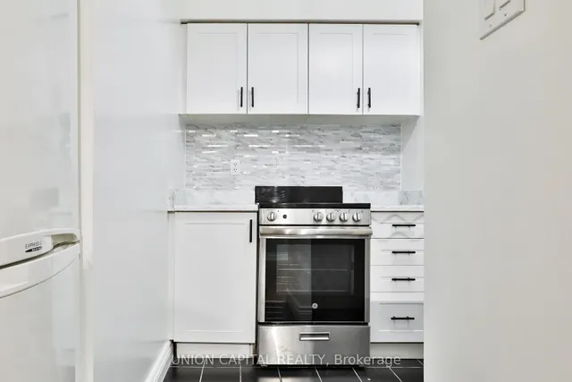 Additional image 13 of 1055 Bay St Unit 2209