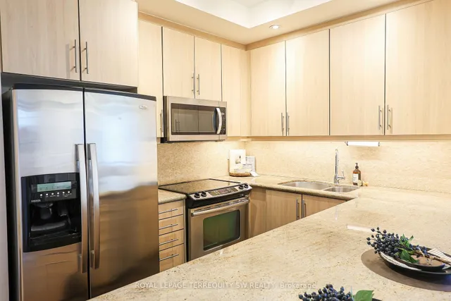 Additional image 3 of 628 Fleet St Unit 2806