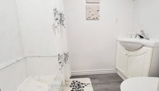 Additional image 25 of 53 Marblemount Cres