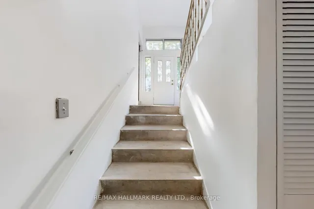 Additional image 35 of 38 Courton Dr