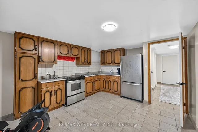 Additional image 40 of 43 St Georges Blvd