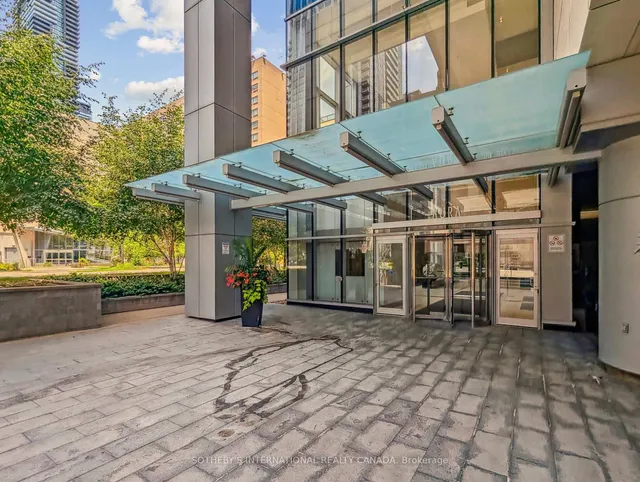 Additional image 3 of 386 Yonge St Unit 602