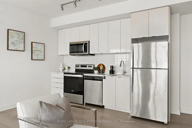 Additional image 15 of 859 The Queensway Unit 1006