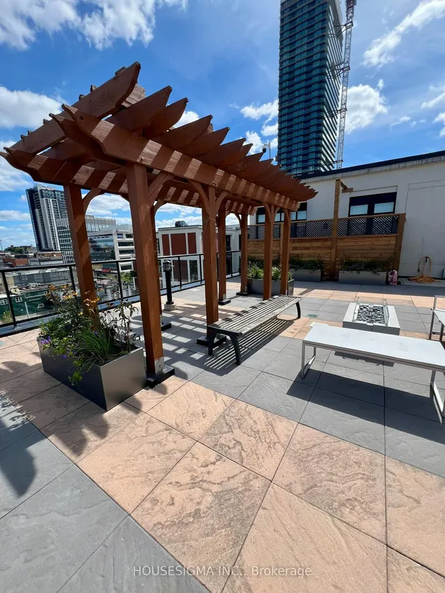 Additional image 22 of 404 King St Unit 109