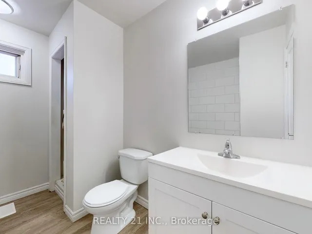 Additional image 27 of 40 Rexdale Blvd Unit 2