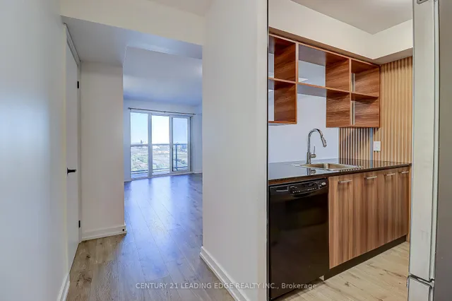 Additional image 6 of 125 Village Green Sq Unit 3311
