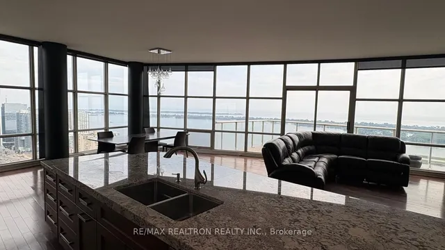 Additional image 25 of 35 Mariner Terr Unit PH3