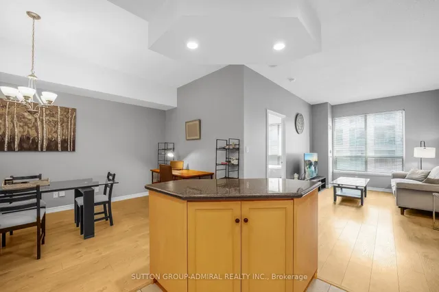 Additional image 9 of 168 Simcoe St Unit 812