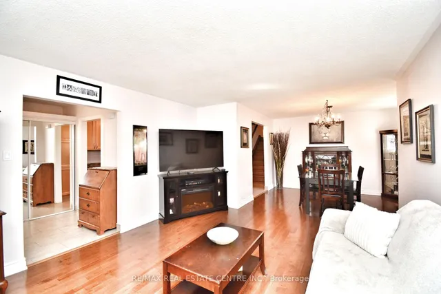 Additional image 5 of 49 Boarhill Dr