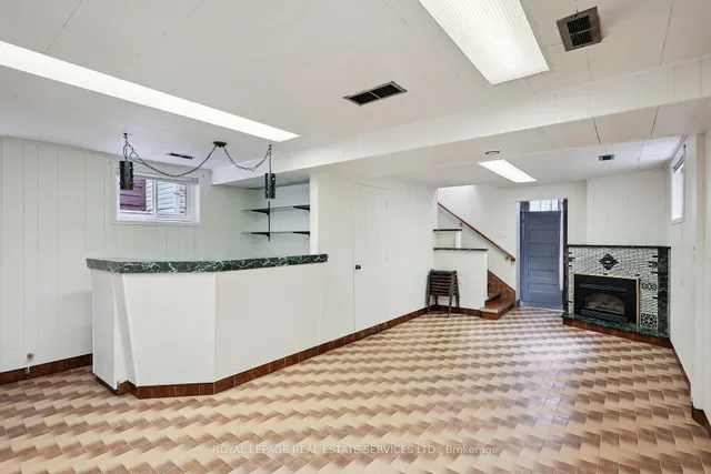 Additional image 37 of 29 Greenlaw Ave