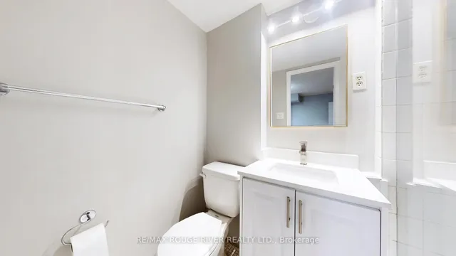 Additional image 21 of 40 Chichester Pl Unit 203