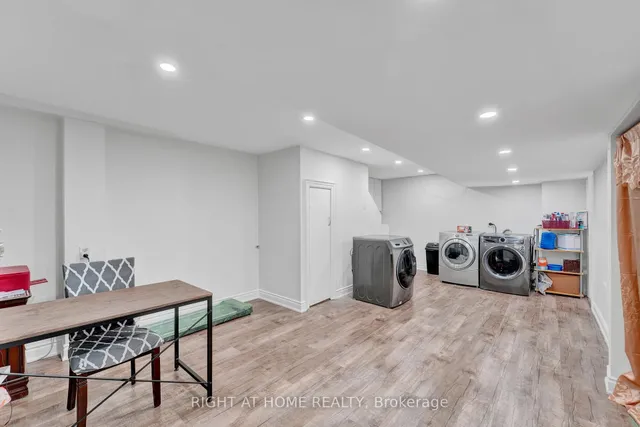 Additional image 37 of 105 Hupfield Tr