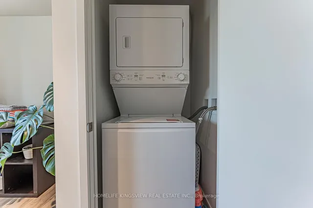 Additional image 32 of 15 Queens Quay Unit 923