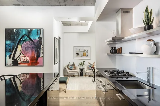 Additional image 16 of 560 King St Unit 1014