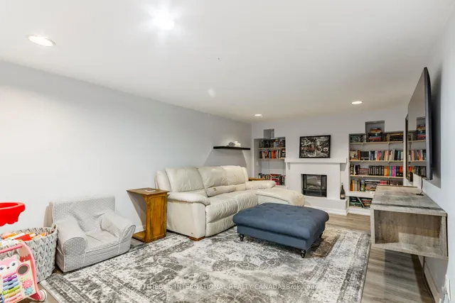 Additional image 34 of 51 Broadfield Dr Unit 32