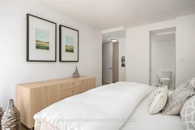Additional image 12 of 33 Harbour Sq Unit 2804
