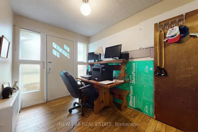 Additional image 12 of 28 Thomas Ave