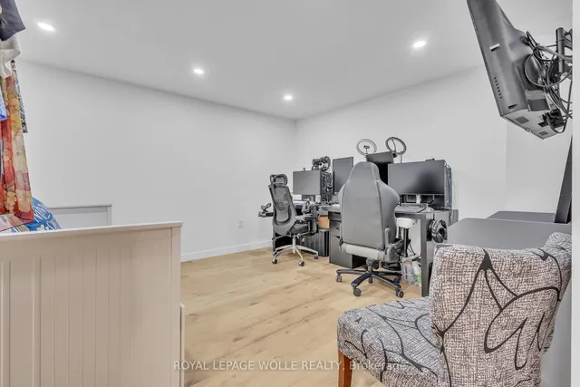 Additional image 31 of 110 Shadeland Cres