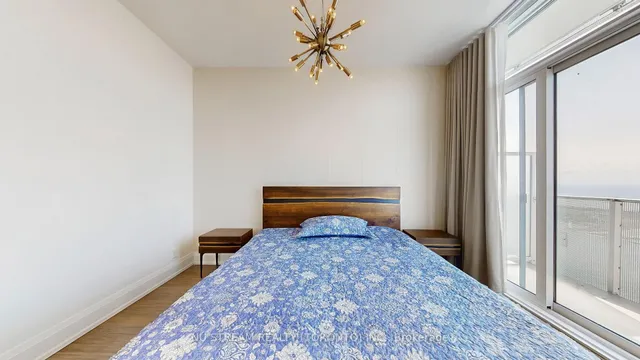 Additional image 21 of 100 Harbour St Unit PH101