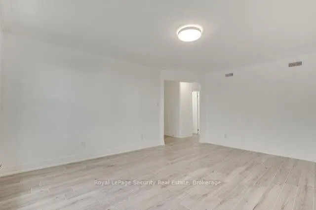 Additional image 33 of 148 Portland St