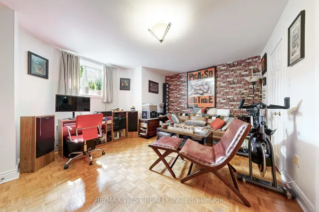 Additional image 34 of 52 Heydon Park Rd