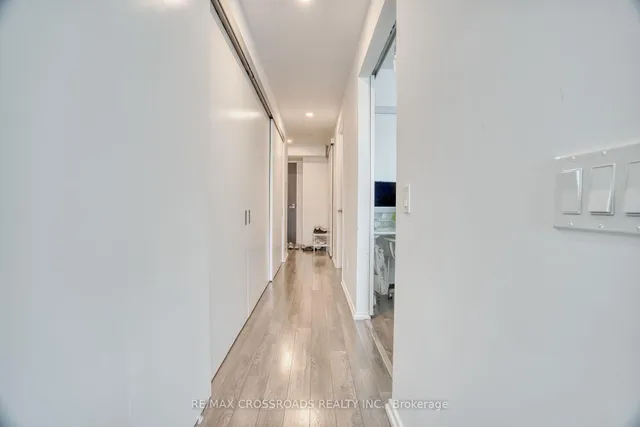 Additional image 4 of 197 Yonge St Unit 1510