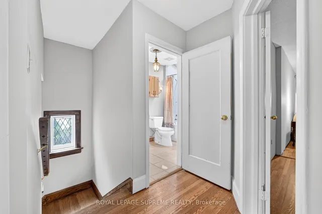 Additional image 31 of 10 King Street Cres