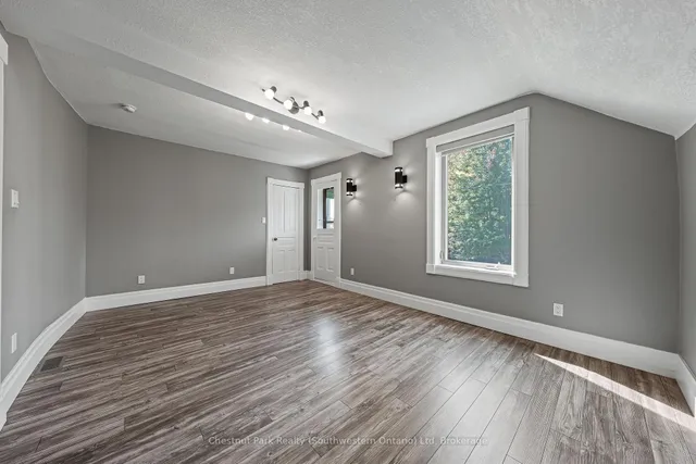 Additional image 22 of 6 THERESA St