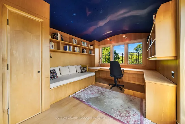 Additional image 39 of 193 Howland Ave