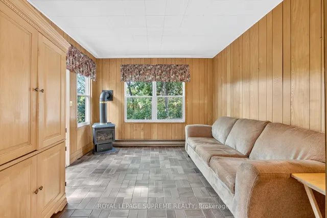 Additional image 19 of 10 King Street Cres