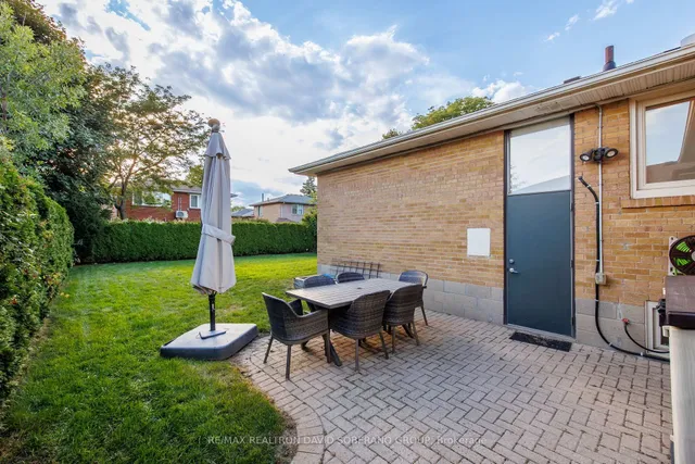 Additional image 32 of 122 Collinson Blvd