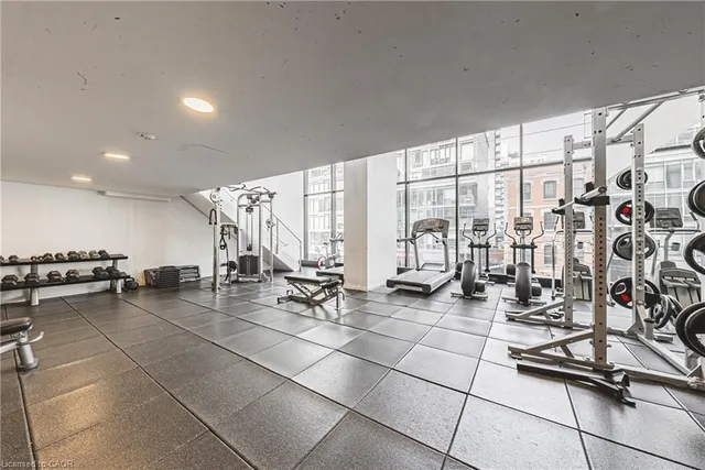 Additional image 24 of 629 King St