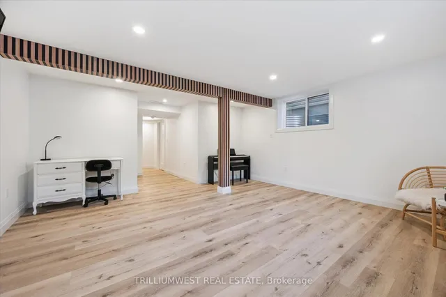 Additional image 27 of 25 Sandybay Ave